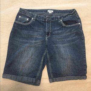 CATO Woman Bermuda Shorts | size 16W